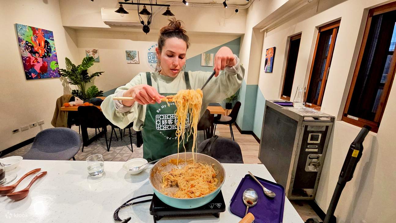 คลาสเรียนทำอาหาร: บะหมี่เนื้อ, หลู่โร่วฟ่าน, แพนเค้กต้นหอมในไทเป