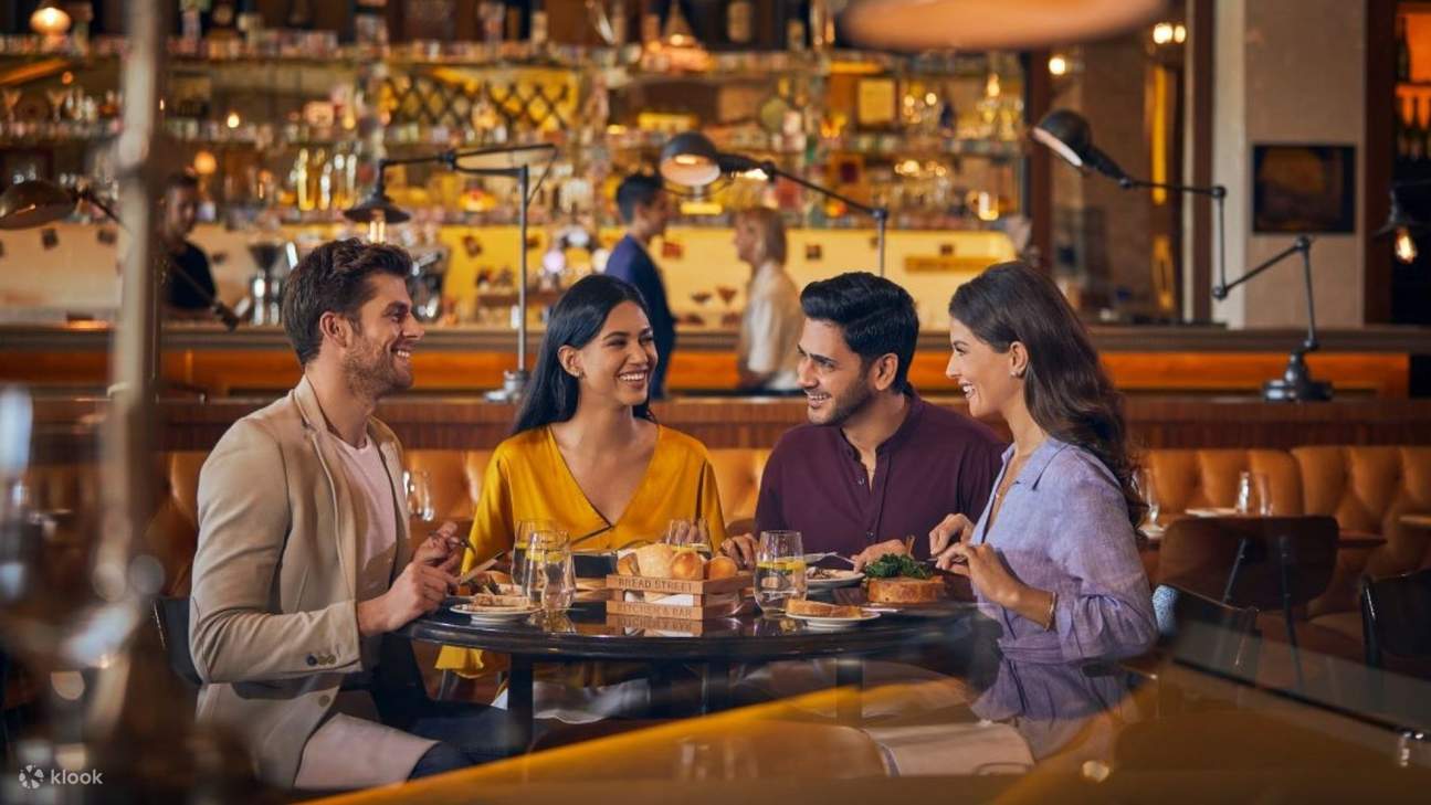 Godersi una buona compagnia e una cucina eccezionale, trasformando ogni pasto in una celebrazione