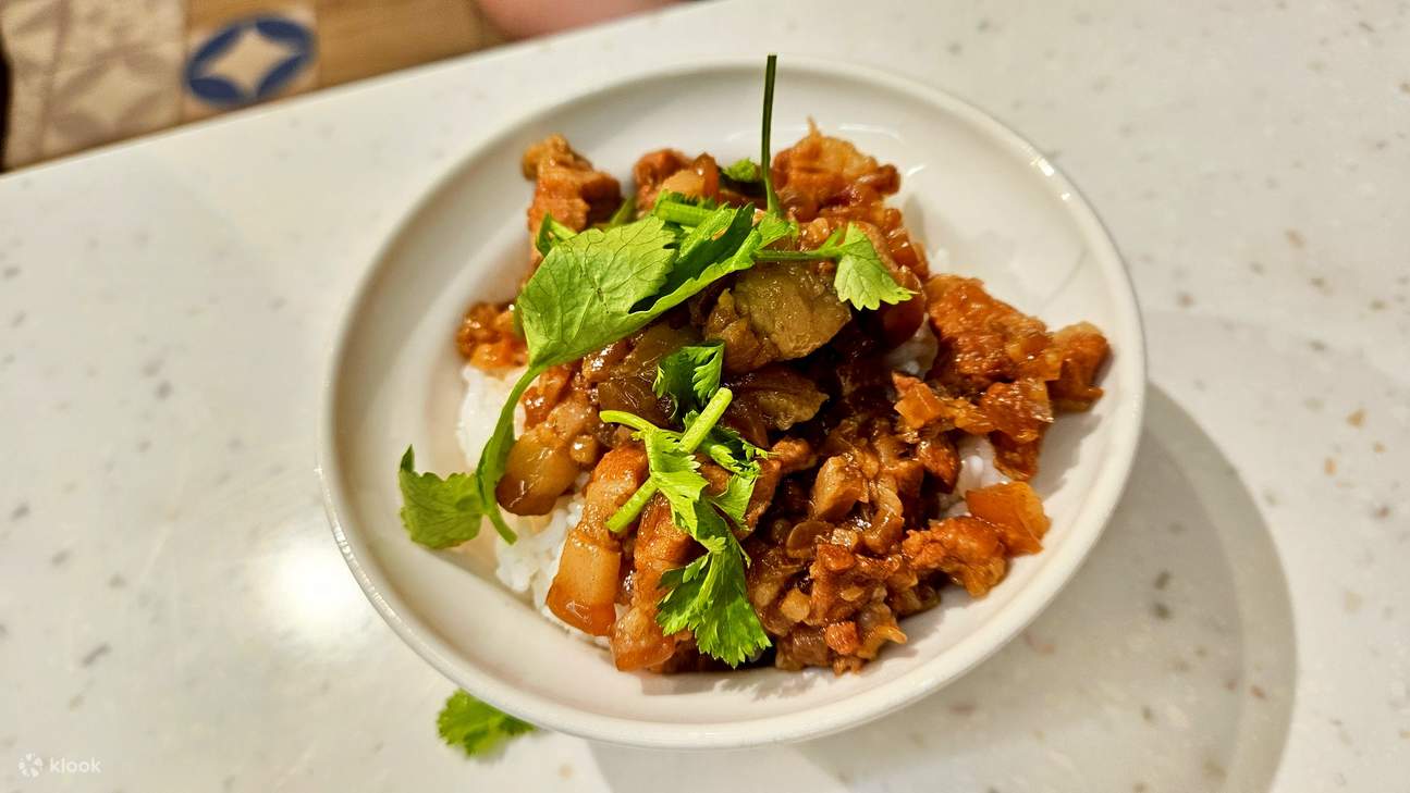 คลาสเรียนทำอาหาร: บะหมี่เนื้อ, หลู่โร่วฟ่าน, แพนเค้กต้นหอมในไทเป