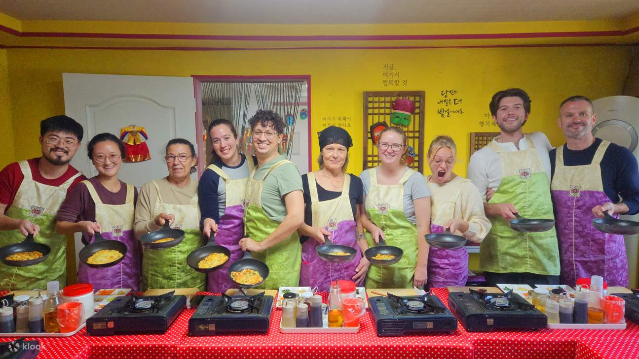 Lớp học nấu ăn Hàn Quốc tại nhà & Chuyến phiêu lưu chợ địa phương ở Seoul