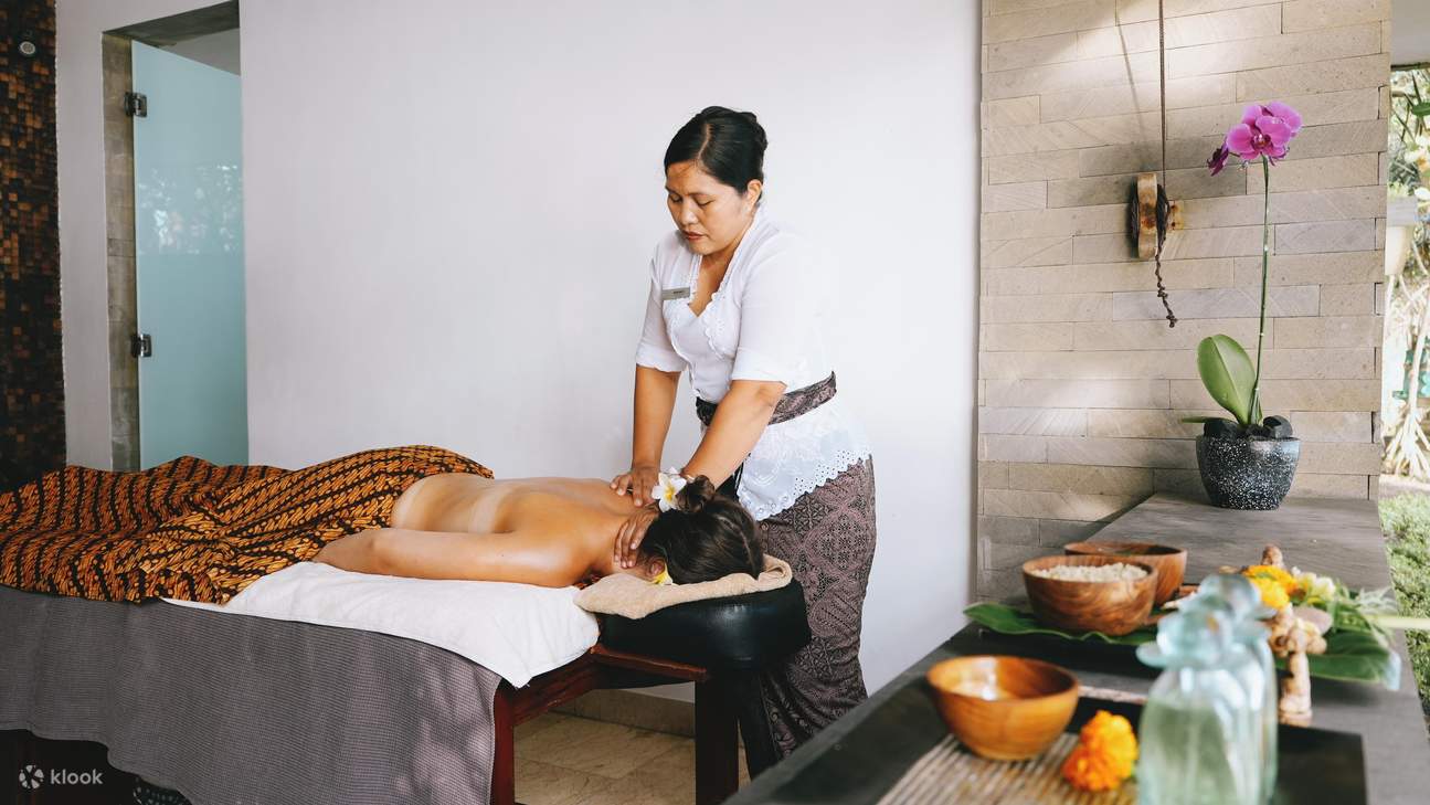 Disfrute de una serie de tratamientos relajantes en uno de los mejores spas en Jembrana, Bali.