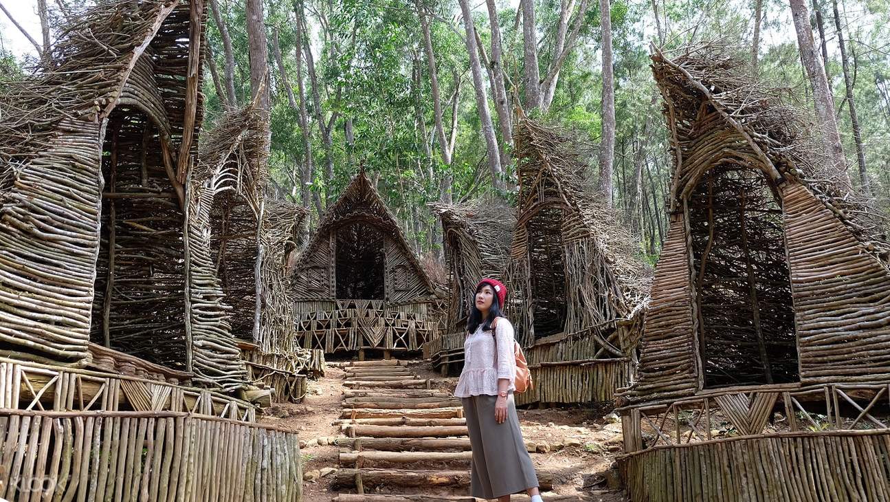 Sunrise Bukit Panguk, Bukit Mojo, Rumah hobbit and Puncak ...