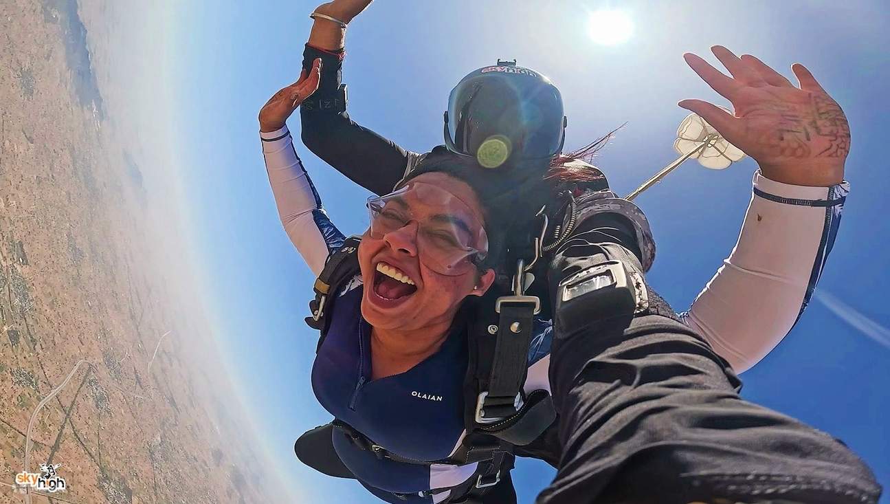 インドでのスカイダイビング