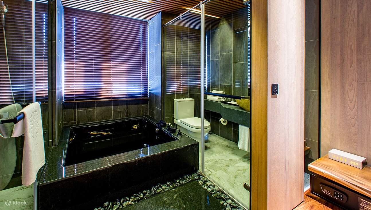 Salle de bain de l'hôtel JSL