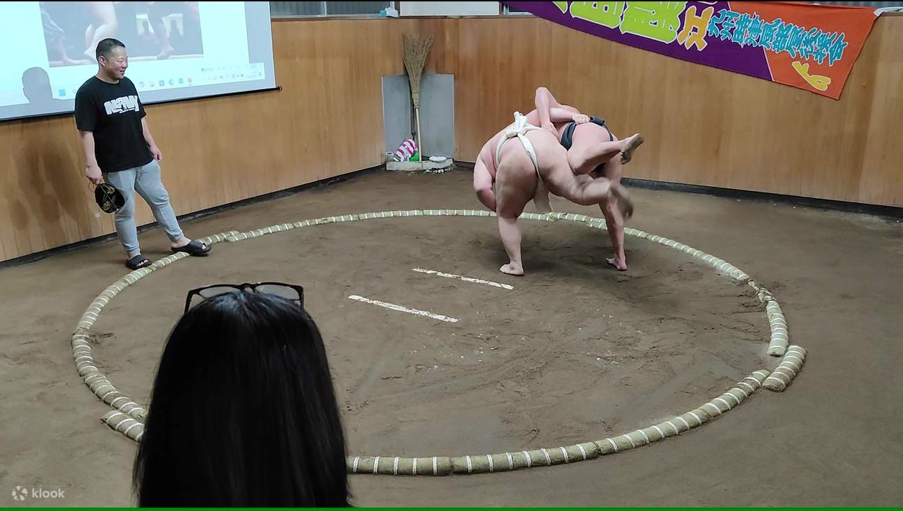 Pengalaman sumo yang lengkap di Tokyo