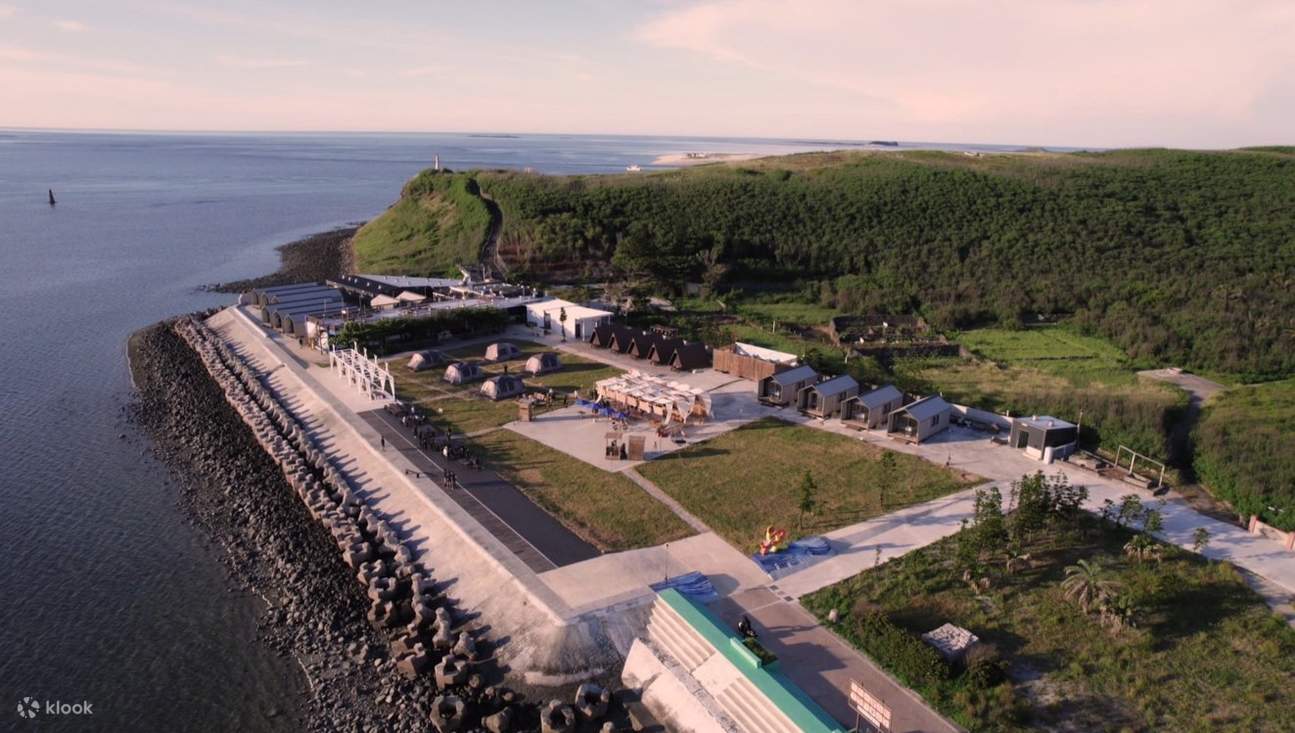 Panoramablick auf das Yuanbeileying ökologische Campinggebiet