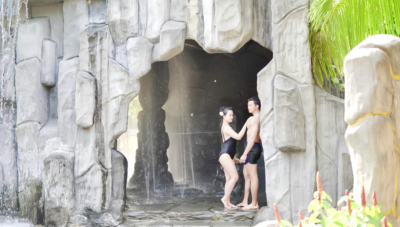 トック泥温泉入場