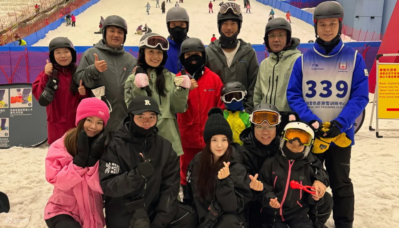 广州热雪奇迹滑雪教学