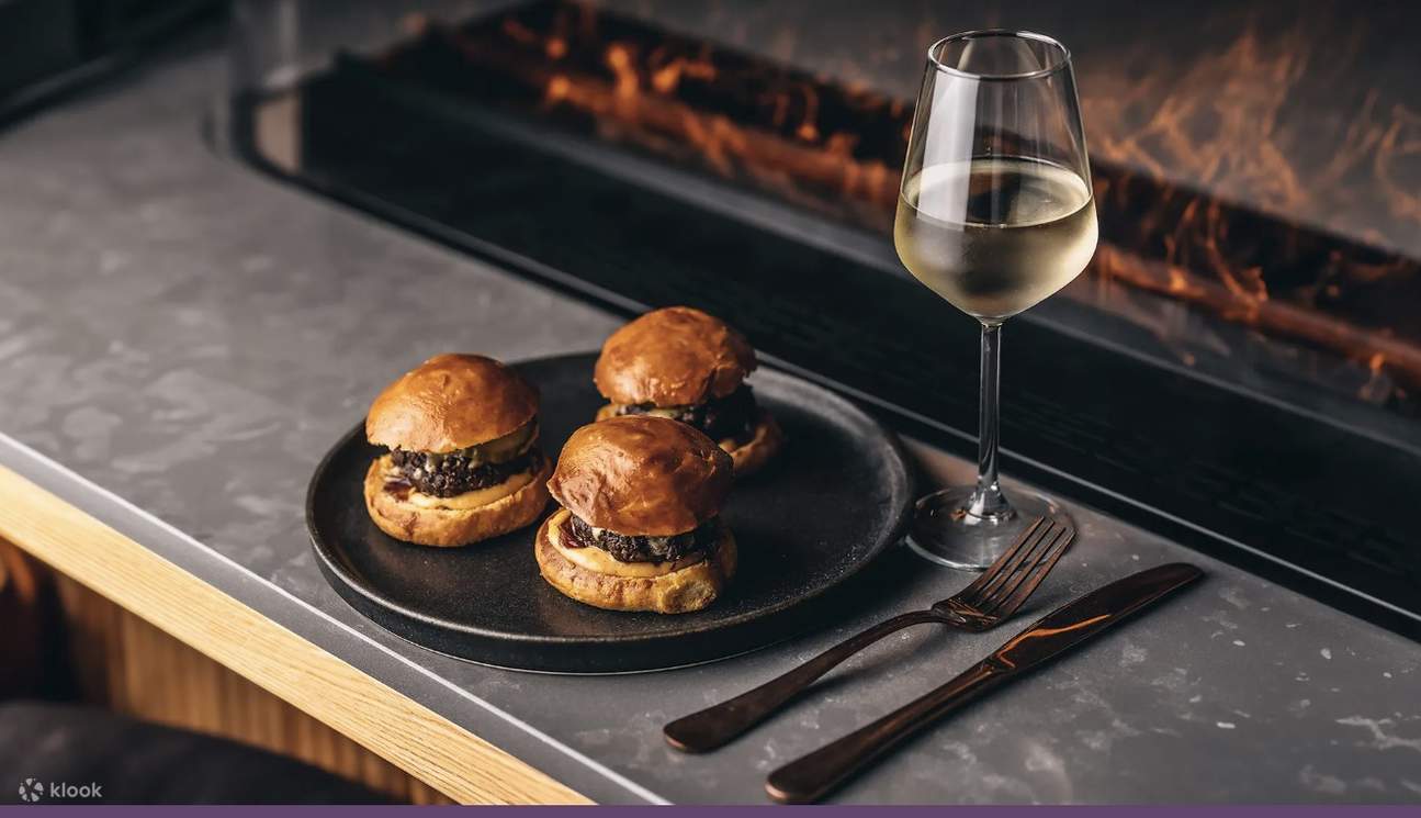 Oche di Clarke Quay Singapura