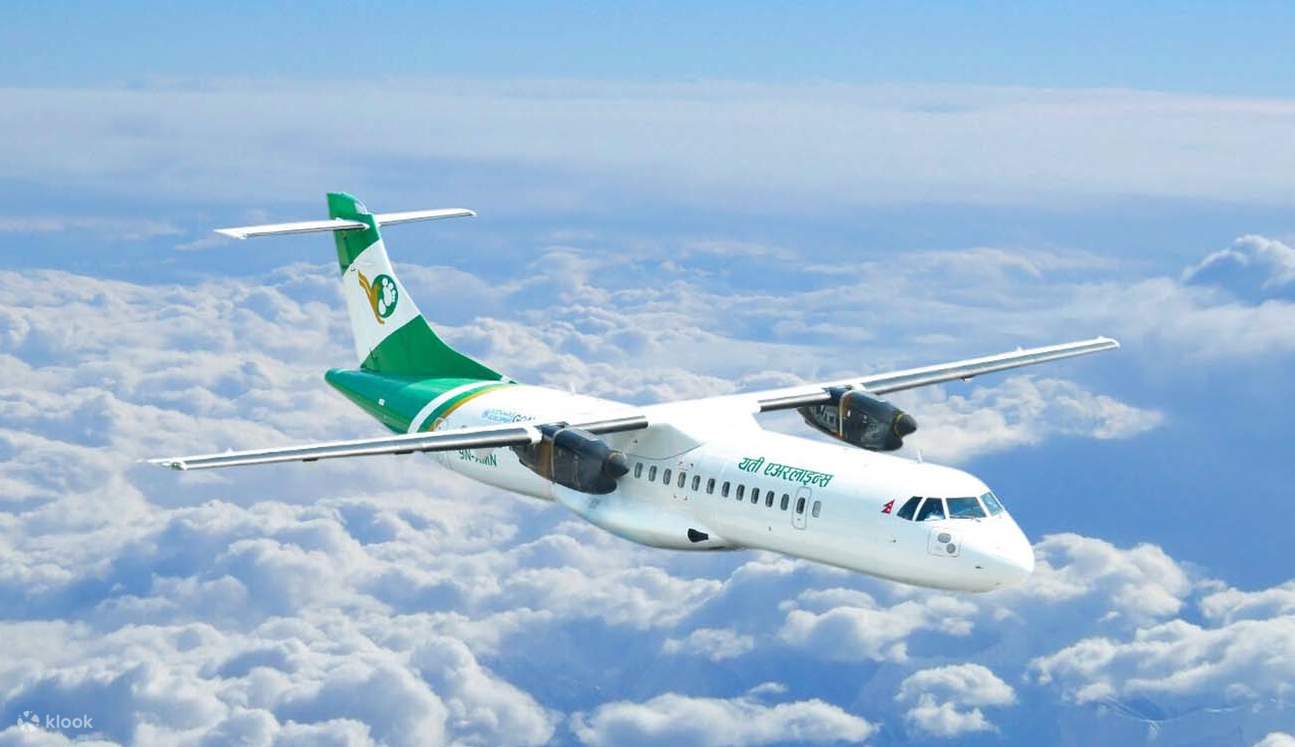 Flug über den Wolken