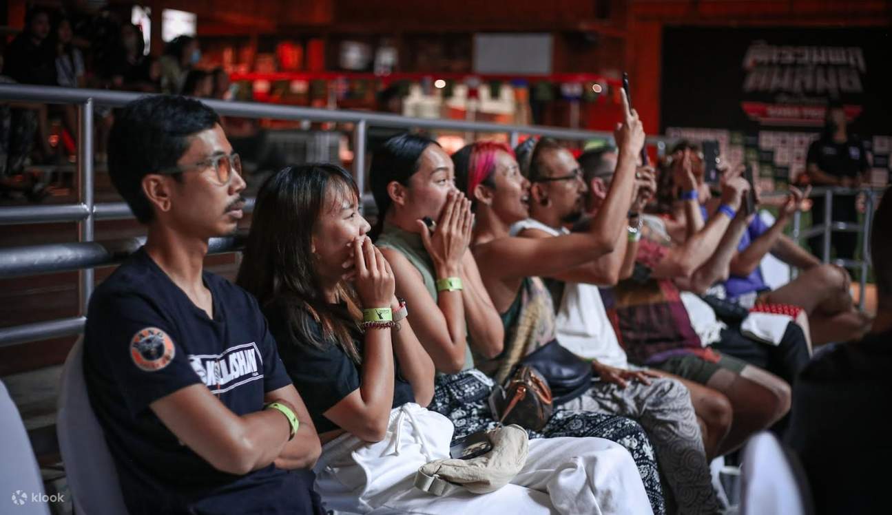 Watch and enjoy Thai Boxing