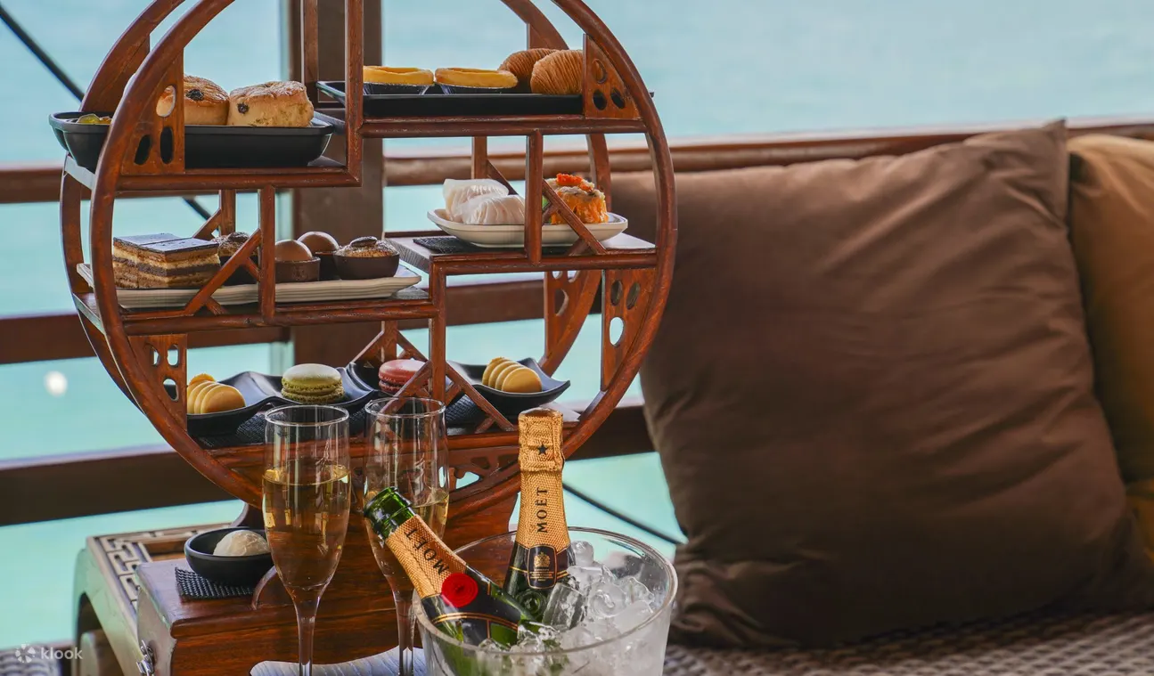 AFTERNOON TEA CRUISE
