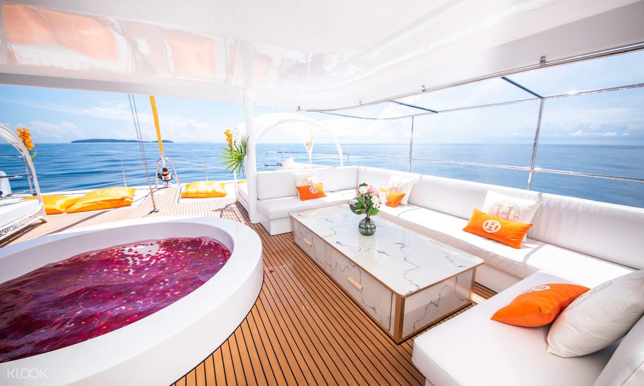 coral island yacht