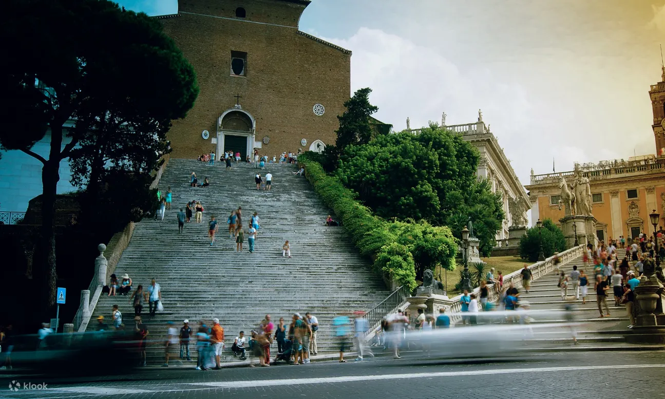 坎皮多里奥广场和阿拉科埃利圣母大殿