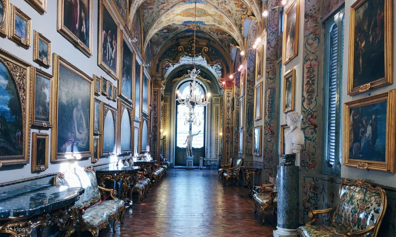 Doria Pamphilj 的走廊景觀