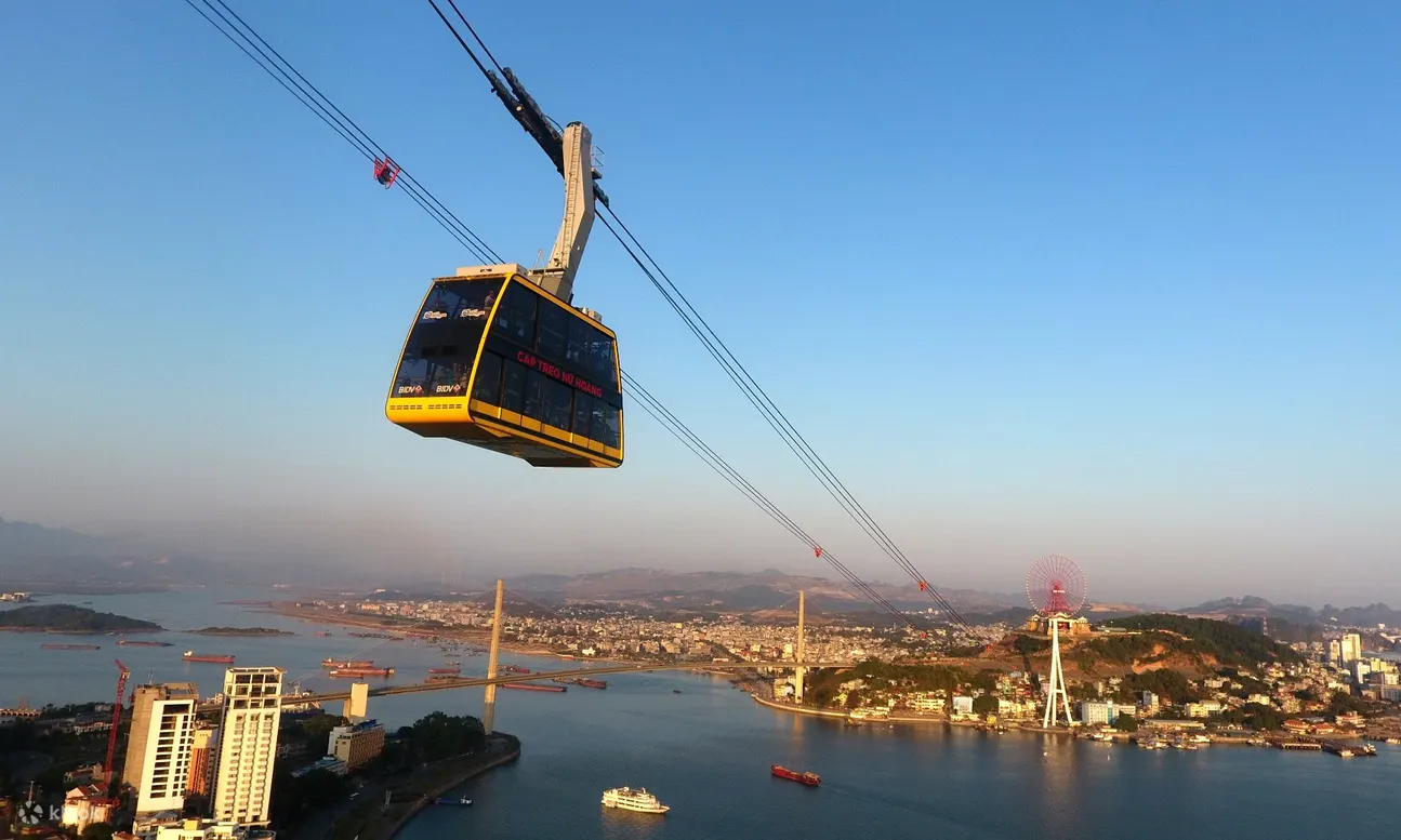 cable car ride at halong complex