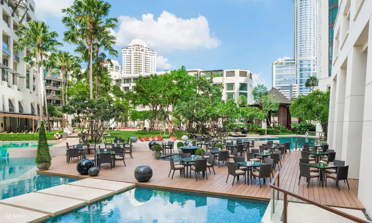 ALATi outdoor dining 