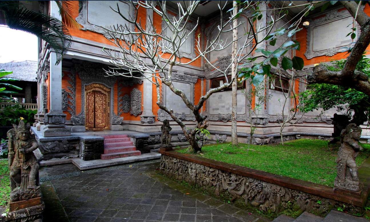 Bahagian luar ARMA Museum