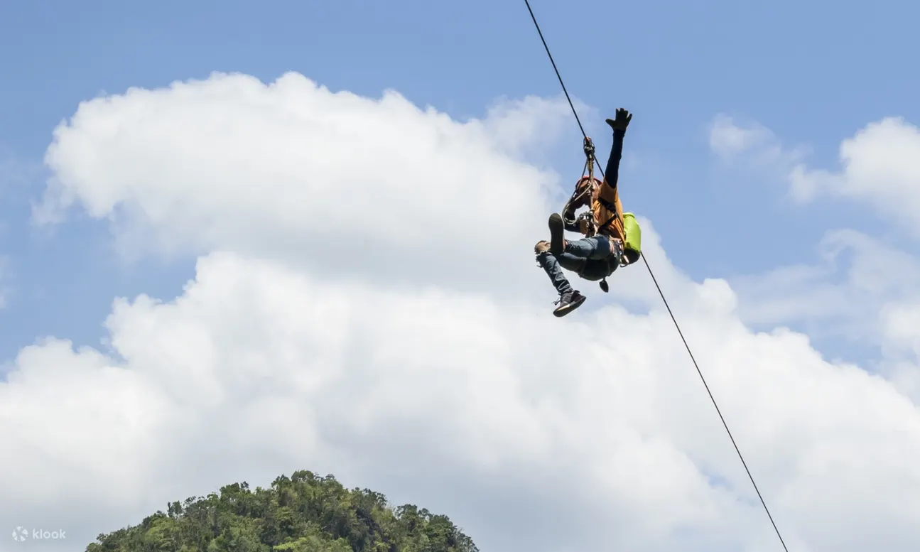 thai'd up adventures 的高空滑索