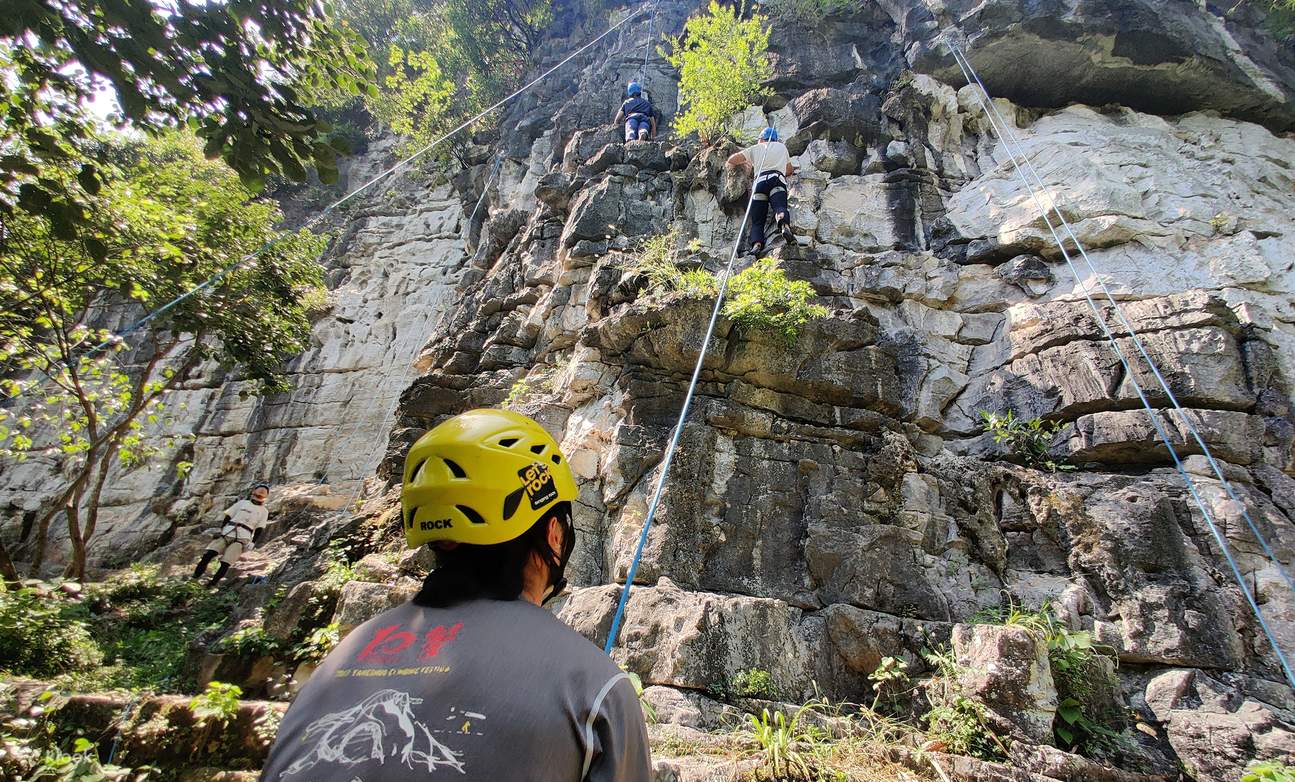 Pengalaman Mendaki Batu Luar Bandar Guilin Yangshuo - Lawatan Setengah Hari