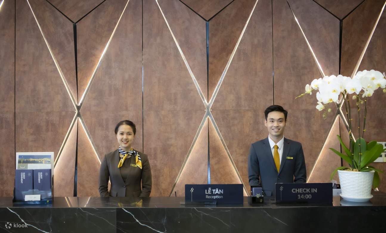 4つ星ムオンタングランドダナンホテル（無料空港送迎付き）