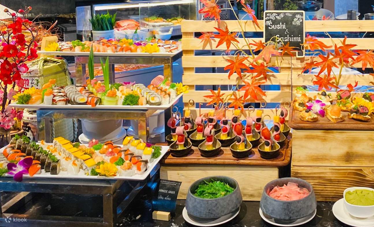 Bufet Makanan Laut dengan Lobster di Ngon Gallery Restaurant