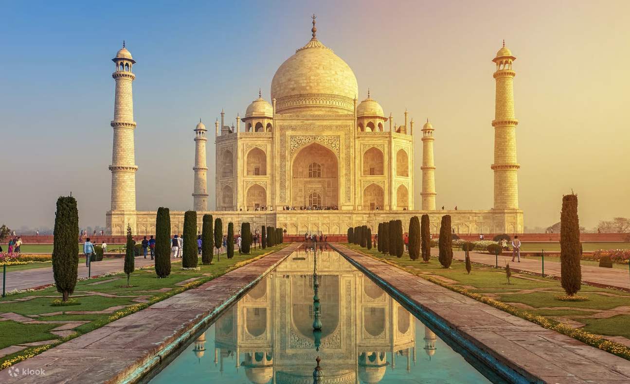 Taj Mahal Entry Ticket – Hassle-Free Digital Booking with Optional Guide