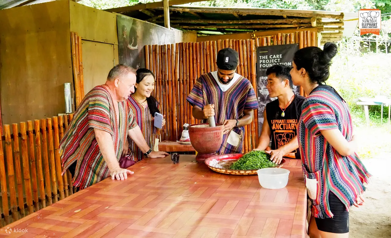 Enjoy cooking with your friends