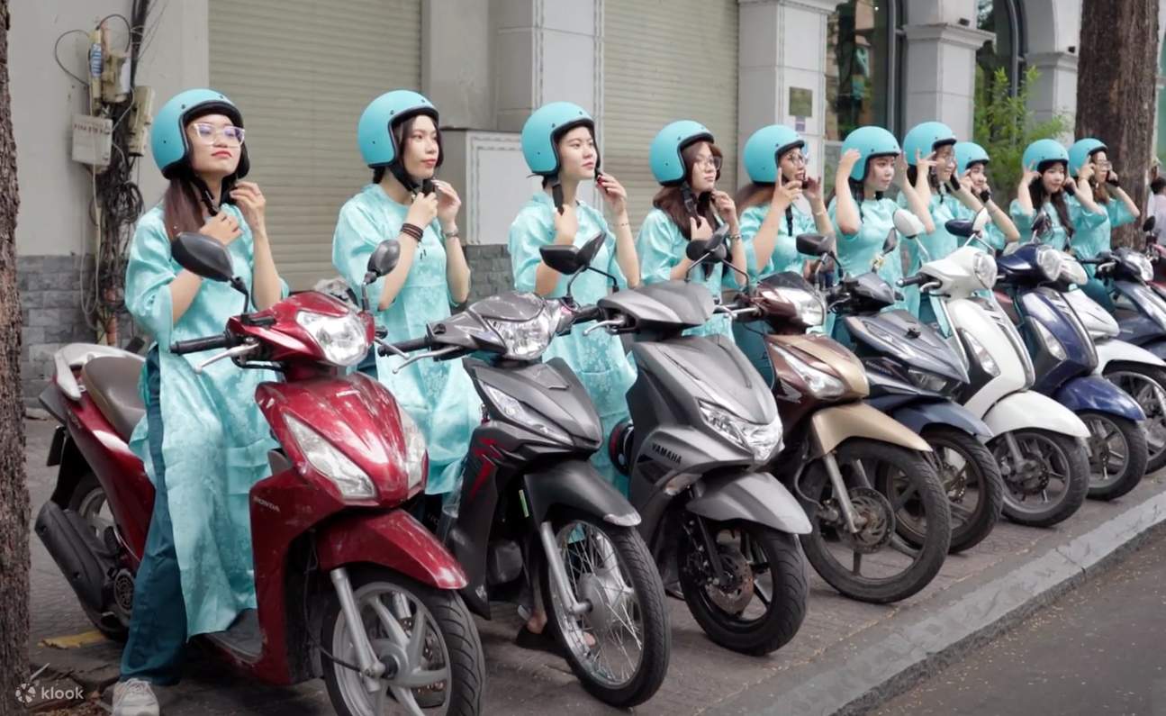 StreetFoodTouronScooterinHoChiMinhCity%7CFemaleRiderOption.jpg