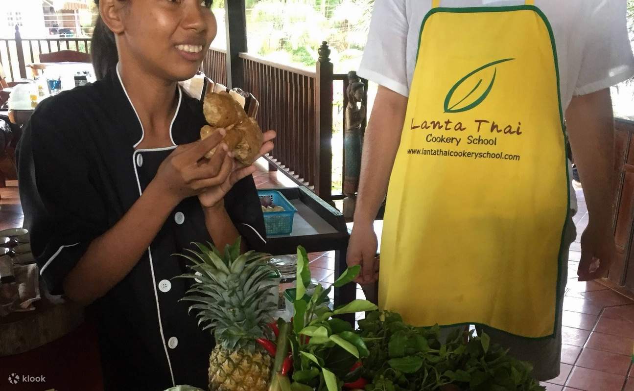 Buổi Học Nấu Ăn tại Lanta Thai Cookery School