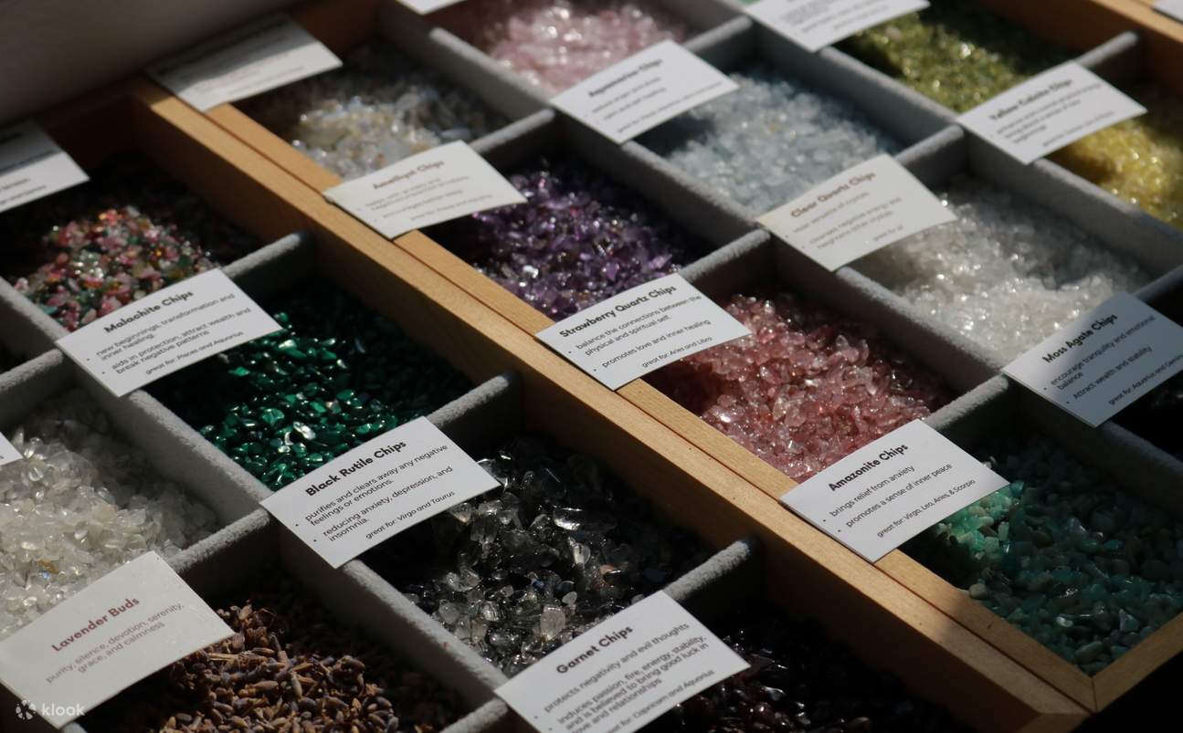 Elija entre nuestra amplia gama de cristales: encuentre la energía perfecta que coincida con su intención.