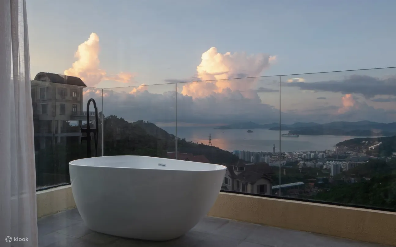  春雨·海景大床房