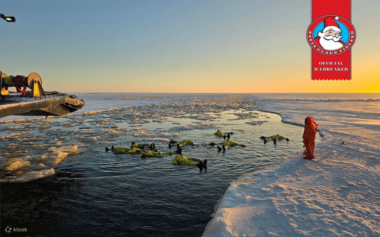 Cảm nhận sự hồi hộp khi đi bộ trên băng cứng giữa mùa đông Bắc Cực