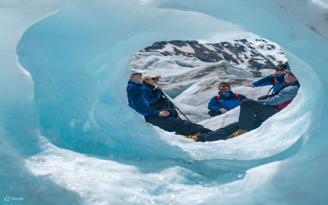 Experiencia de Senderismo en Helicóptero por el Glaciar Tasman en el Monte Cook