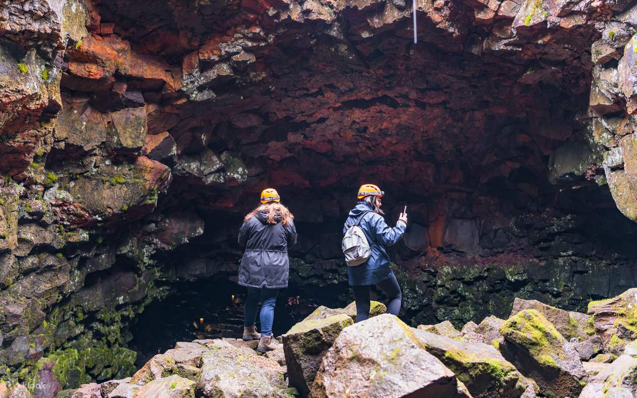 Setiap sudut terowongan lava mengungkapkan keajaiban geologi baru