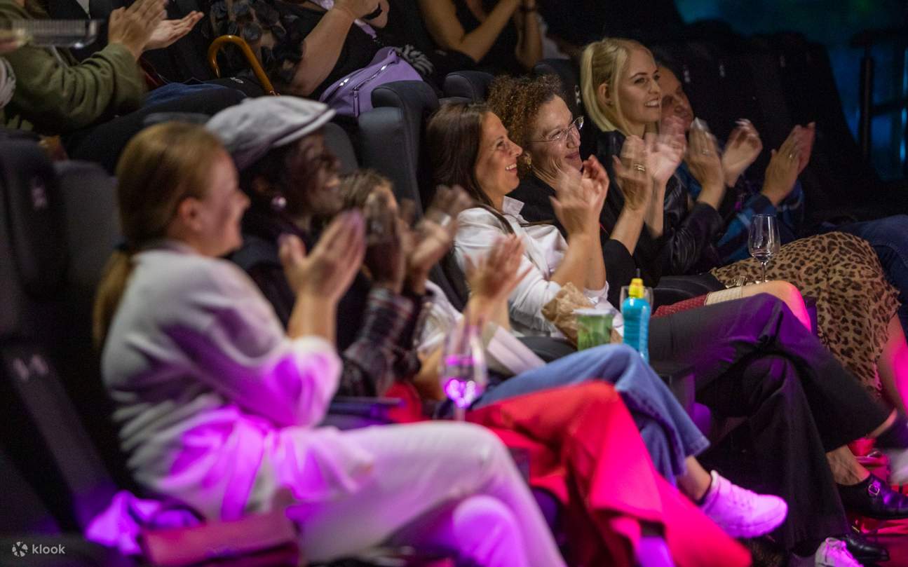 Anca und Lucca Showticket für Magic World Wien