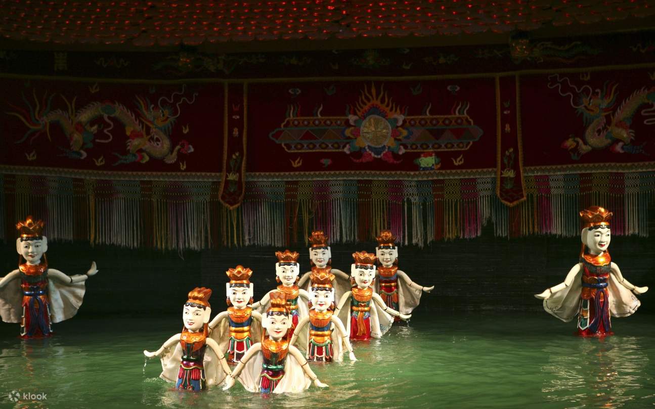 โรงละครหุ่นน้ำโกลเด้นดราก้อน (Golden Dragon Water Puppet Theater)