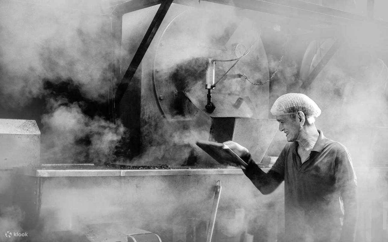 Singapore Traditional Coffee Roastery & Kopi Appreciation Klook Indonesia