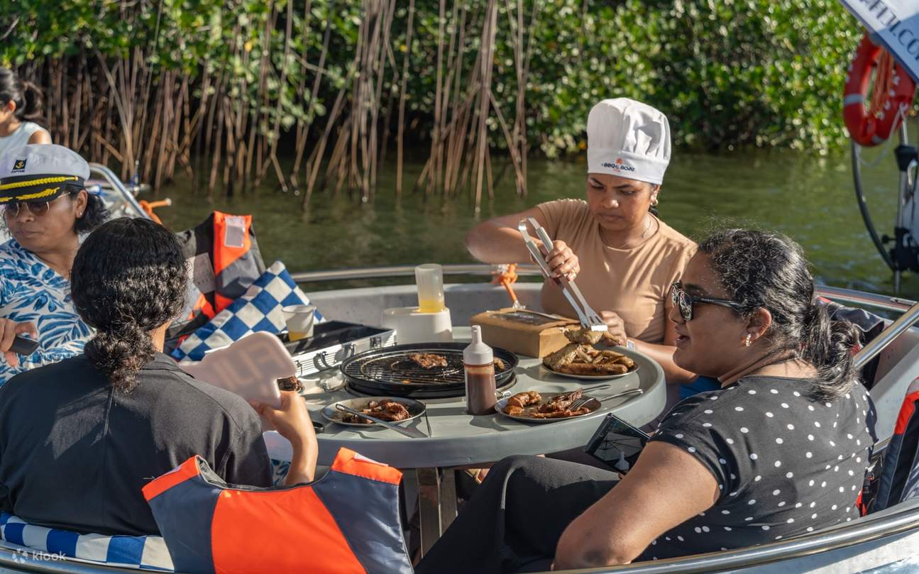 피지 데나라우 아일랜드 에코 전기 보트 바비큐 셀프 드라이브 크루즈