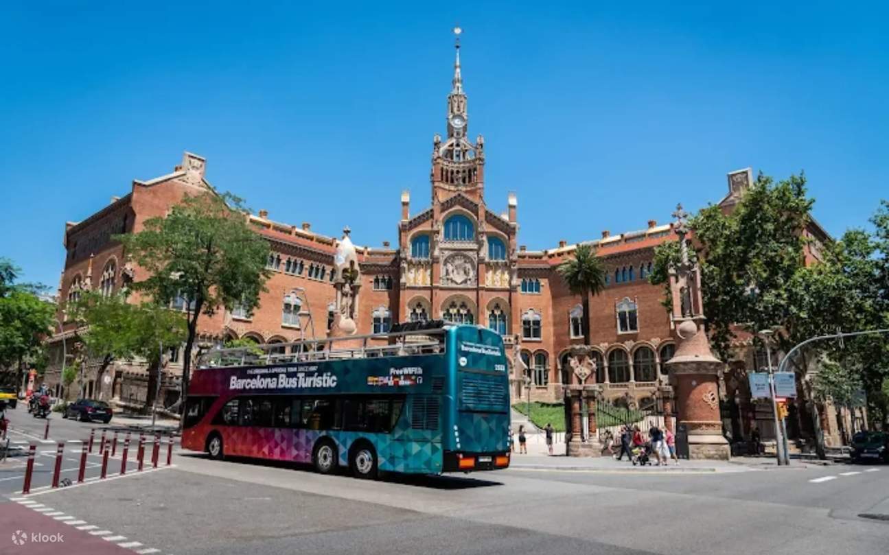 Lawatan Bas Persiaran Hop-On Hop-Off di Barcelona