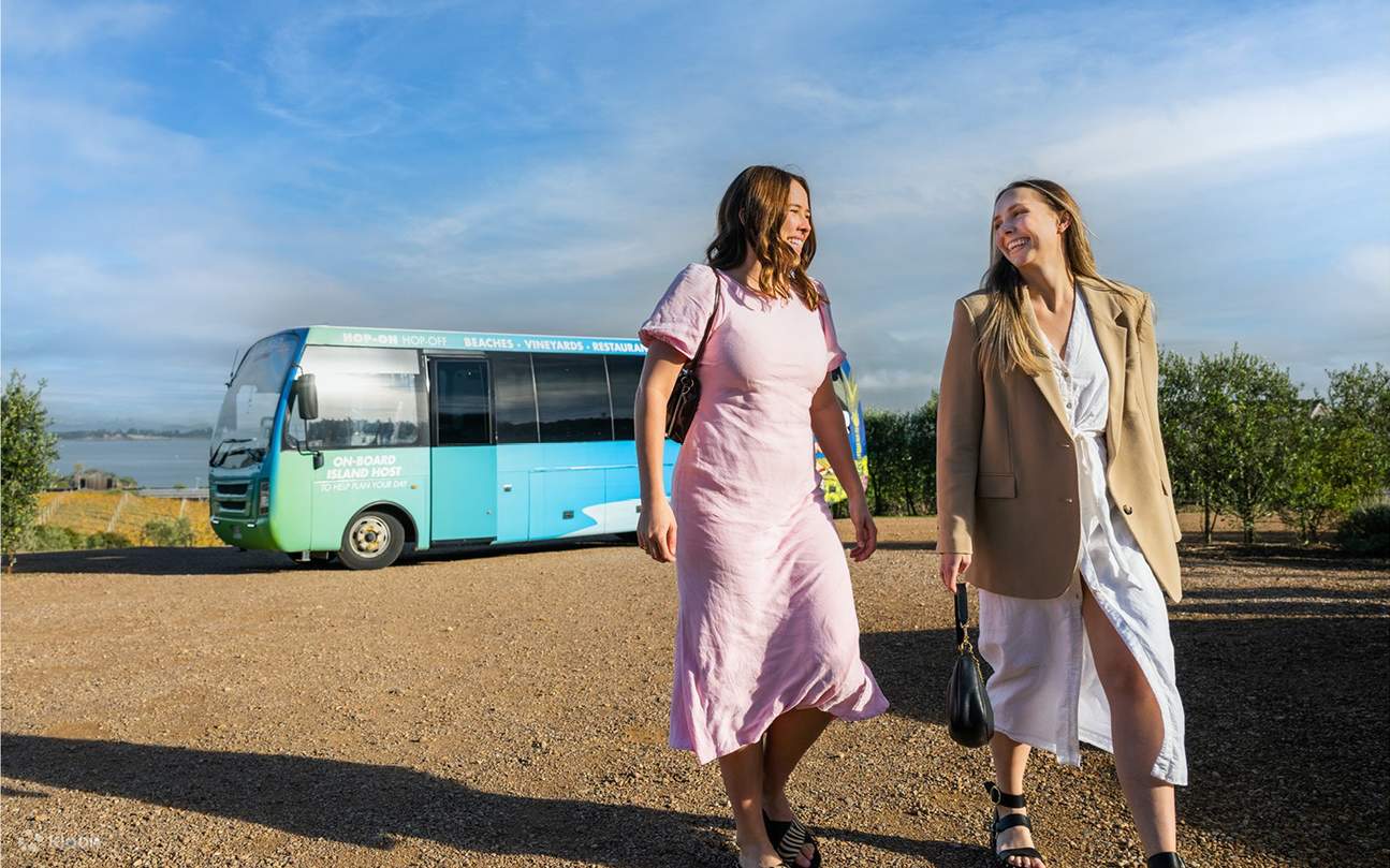 Bas Hop-On Hop-Off Western Explorer