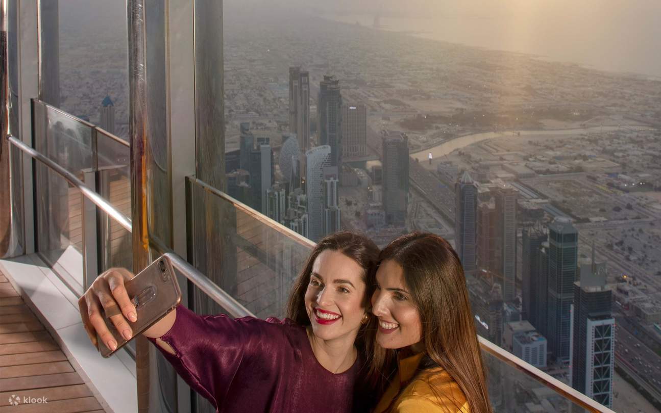 Tourists visit Burj Khalifa