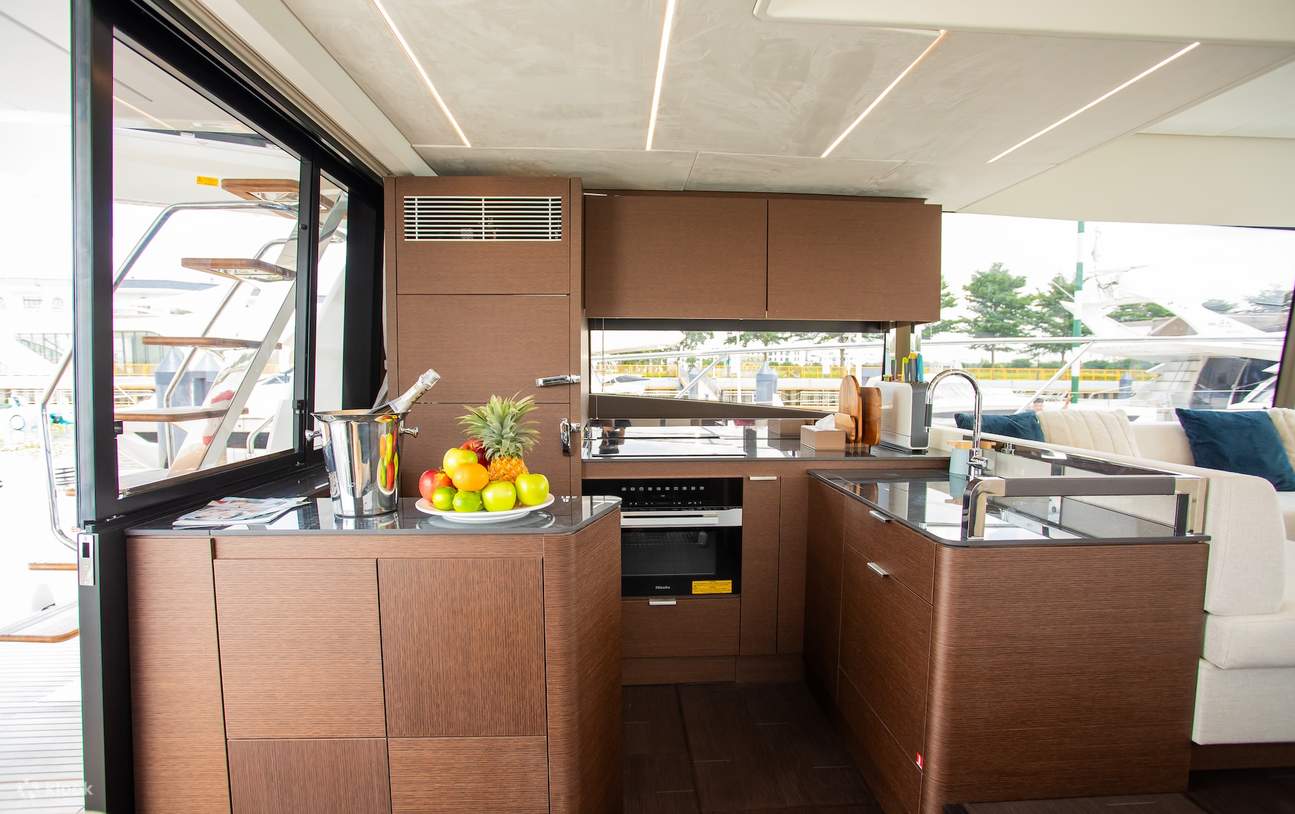 Prestige 590 - 12 orang