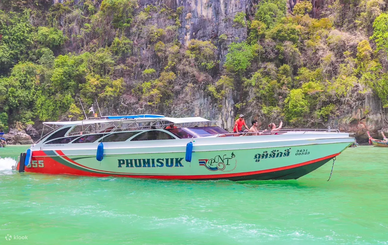 This image has an empty alt attribute; its file name is PhiPhi,MayaBay,andKhaiIslandSpeedboatTourfromPhuket.webp