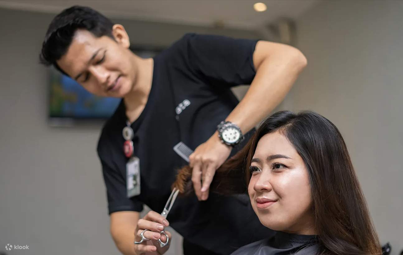 아나타 살롱 에몽 14 (반둥)