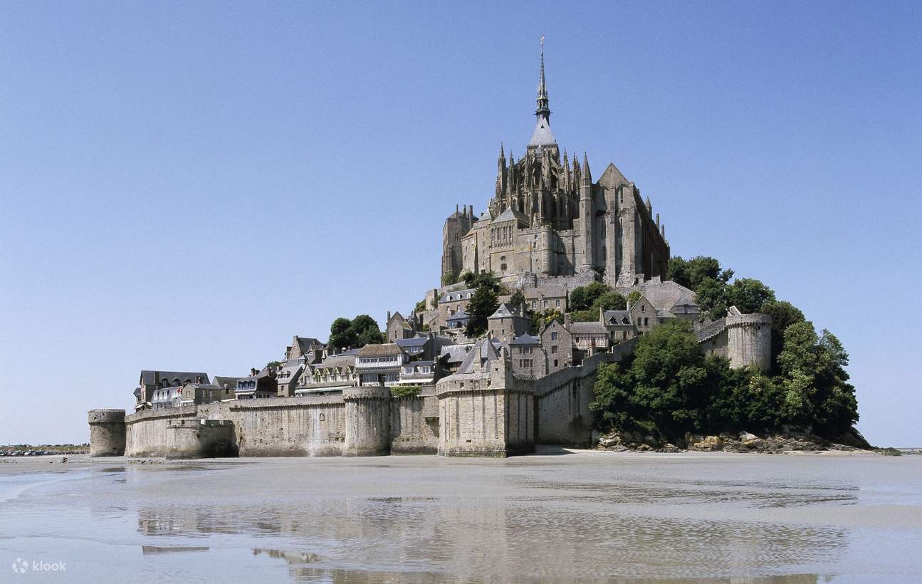Abbey of Mont-Saint-Michel Skip-the-Line Ticket from Paris