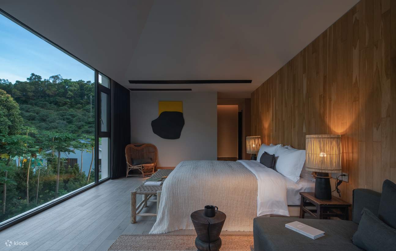 青琅露台大牀房