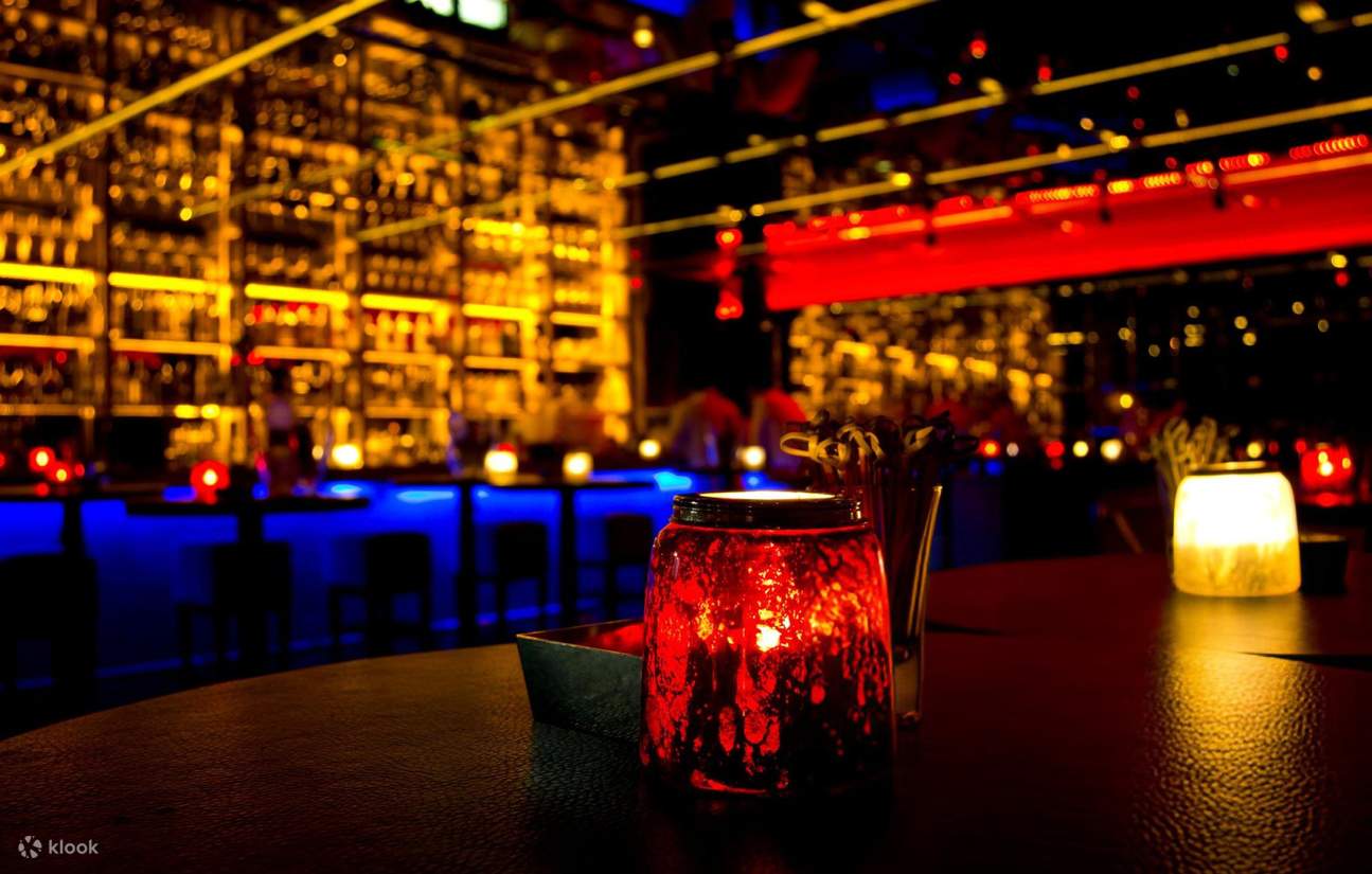 Пешеходная экскурсия по пабам в Пуне: гуляй, пей, повторяй