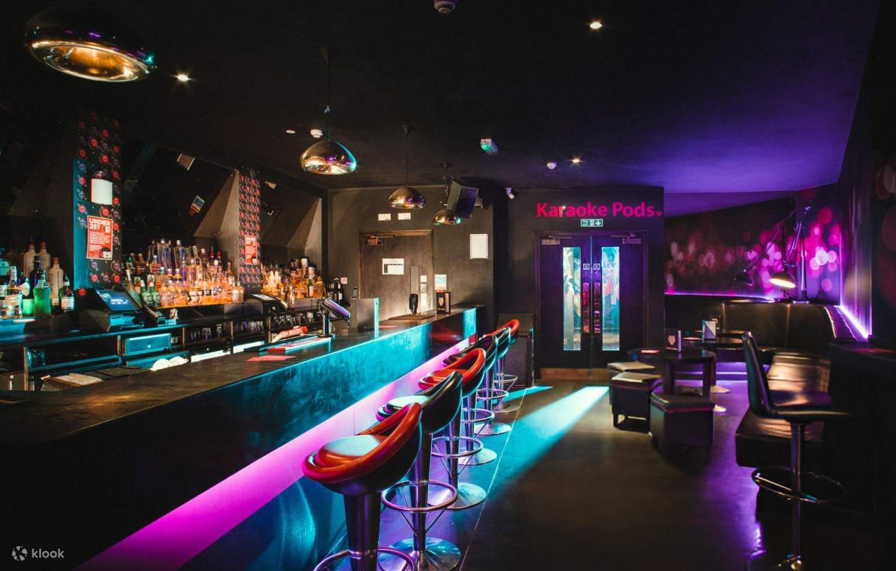 Экскурсия по пабам Пуны с гидом: гуляй, пей, повторяй