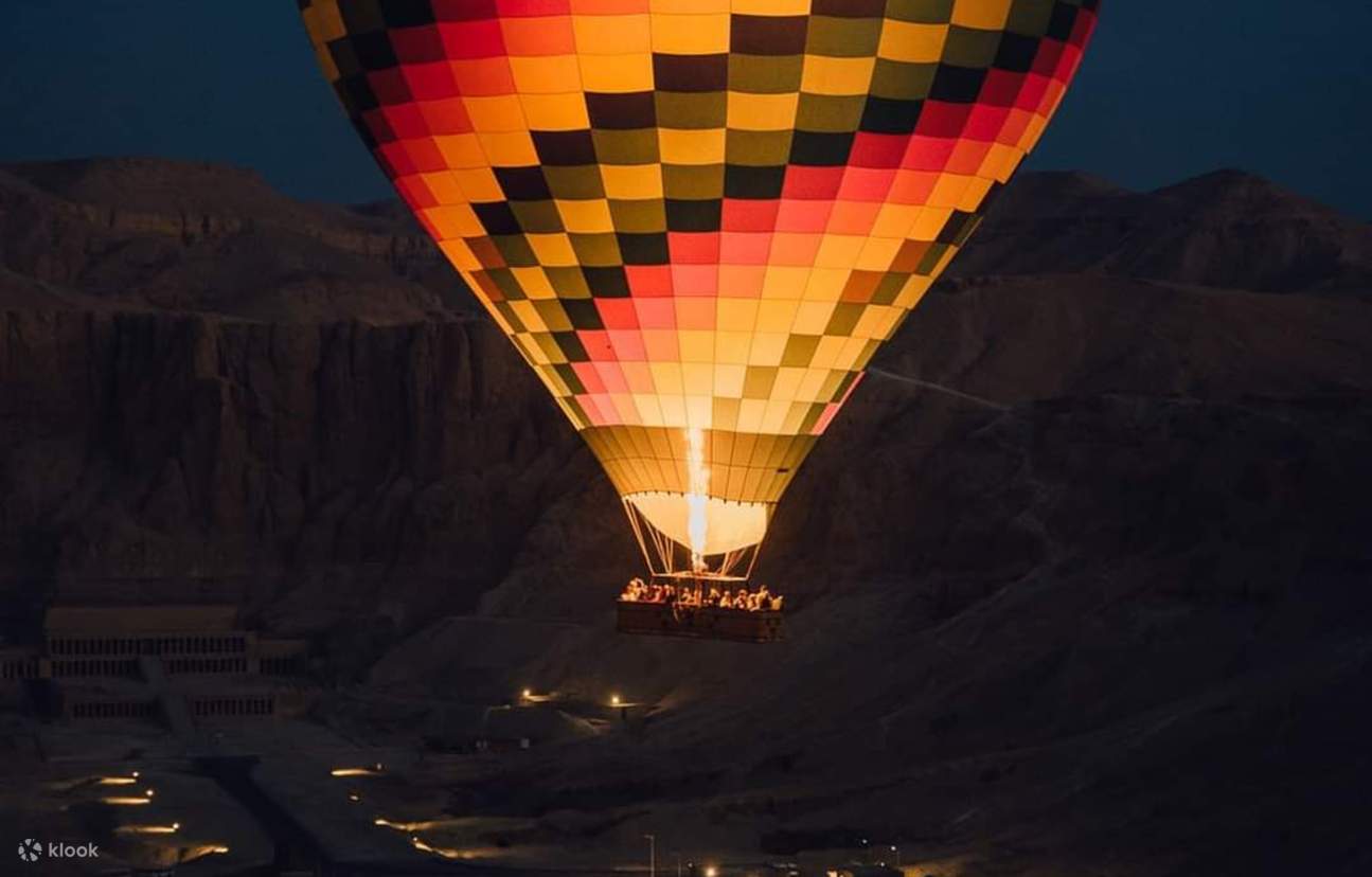 Vol en montgolfière au-dessus de Louxor
